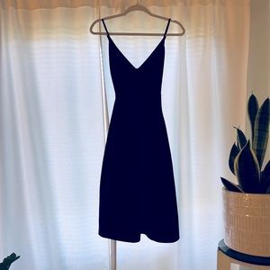 Navy blue, deep plunge,party dress dress. 💃🏻 With pockets 👏👏 Sz. Lg
